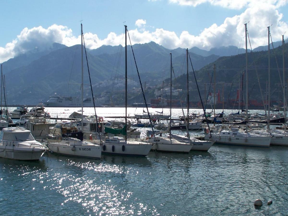 Anchor And Rose Διαμέρισμα Σαλέρνο Εξωτερικό φωτογραφία